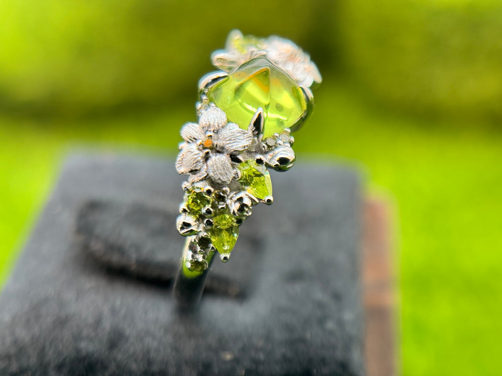 Floral Botanical Olive Green Gemstone Ring – 925 Sterling Silver Rhodium Plated